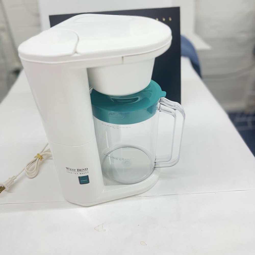 West Bend 2-QT Electric Iced Tea Maker White Model 6050E TESTED AND WORKING